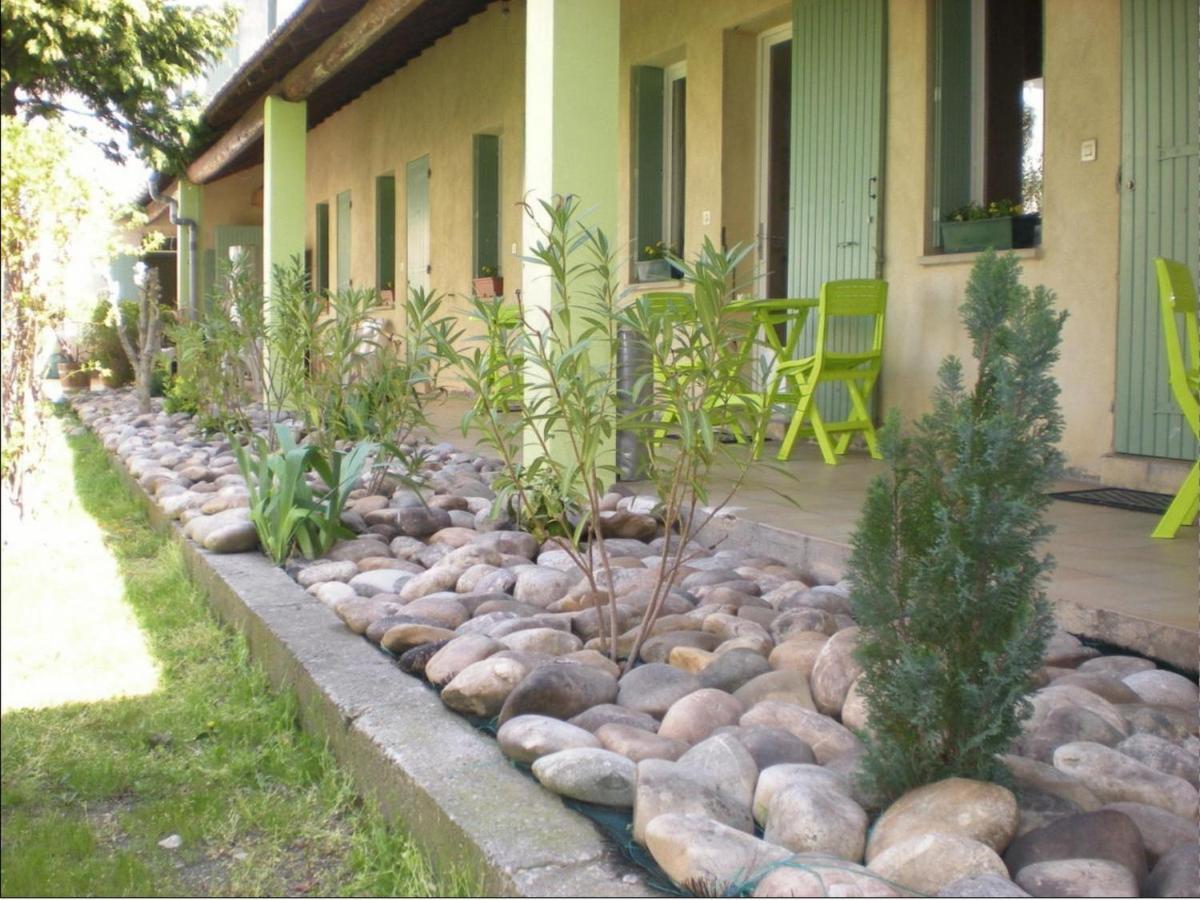 Au Saint Roch - Hotel Et Jardin Avinyon Oda fotoğraf